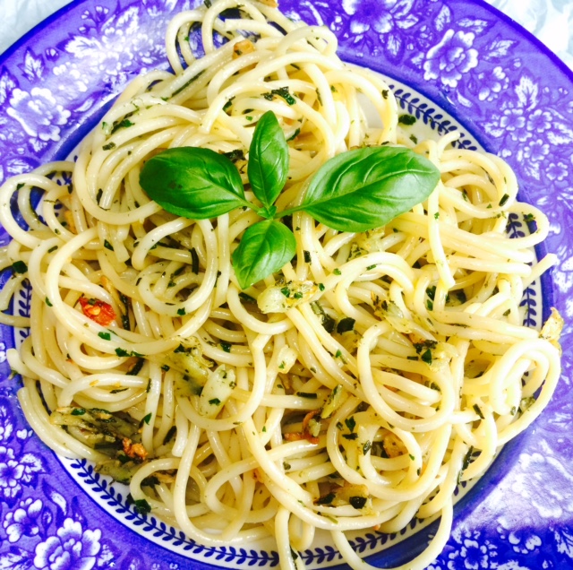 Spaghetti Cru Spaghetti à l'ail et huile d'olive Grand Cru Noir de la Lieutenante
