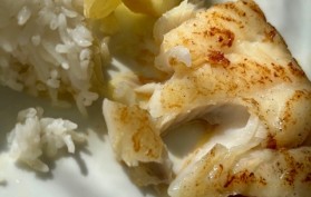 Filet de lieu au beurre citronné et riz parfumé délicieux